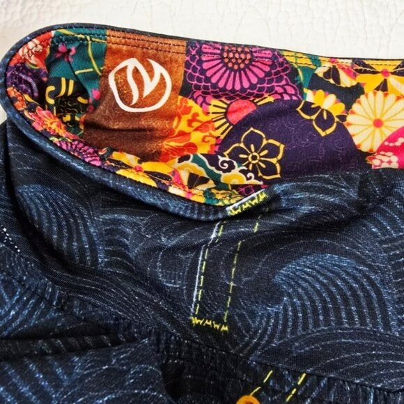 Ink Burn Women's Activewear Running Shorts Size 10 Denim Jean Print Pull On Gym - Picture 7 of 14